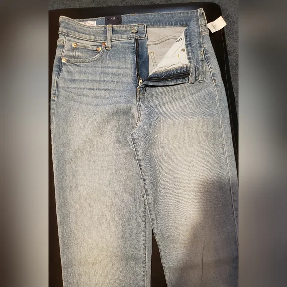 NWT GAP High Waist Straight Leg Jeans - Picture 2 of 7